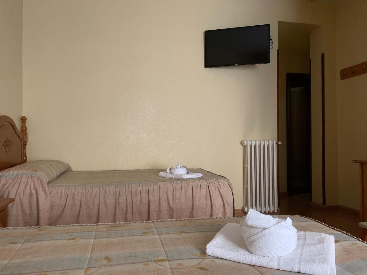 Hostal Internacional Madrid Exterior foto