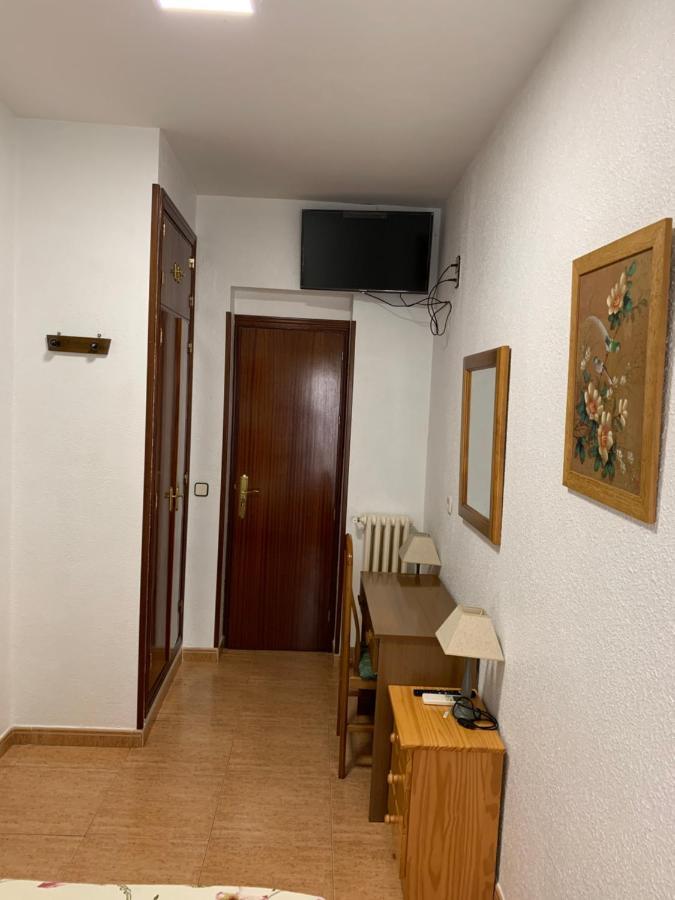 Hostal Internacional Madrid Exterior foto